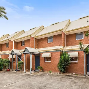 https://spring-hill-terraces.queenslandhotels.net